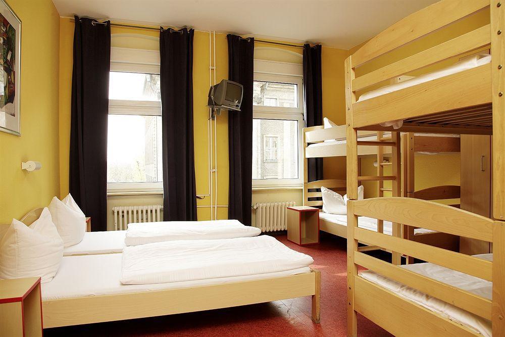 Acama Hotel & Hostel Schoeneberg Berlin Bagian luar foto