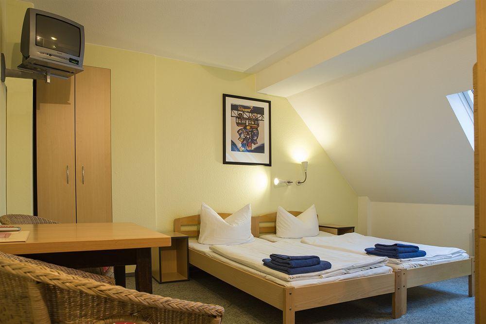 Acama Hotel & Hostel Schoeneberg Berlin Bagian luar foto