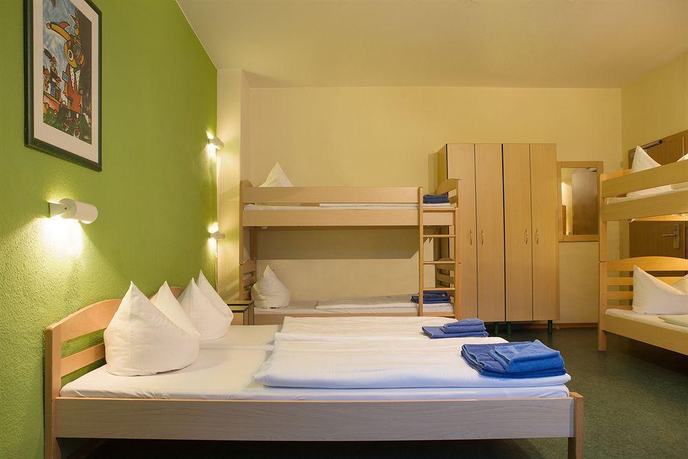 Acama Hotel & Hostel Schoeneberg Berlin Bagian luar foto
