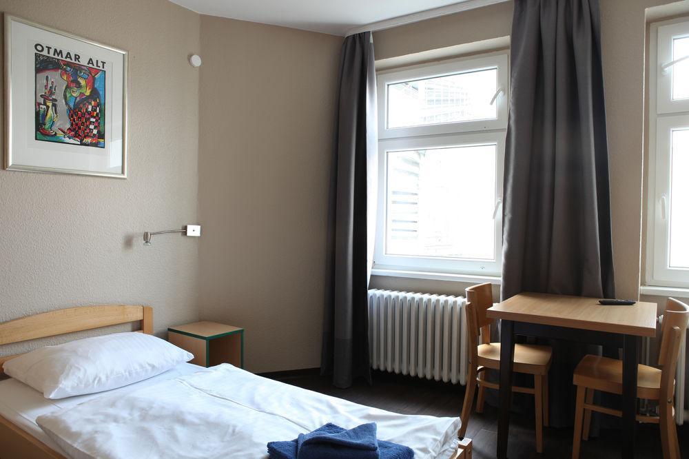 Acama Hotel & Hostel Schoeneberg Berlin Bagian luar foto